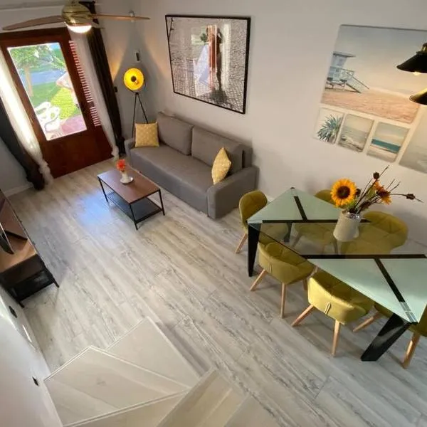 Duplex a 50 metros del Mar Mediterraneo, хотел в Мурсия