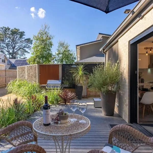 Pine Beach Guest House in the Heart of Balnarring、Balnarringのホテル