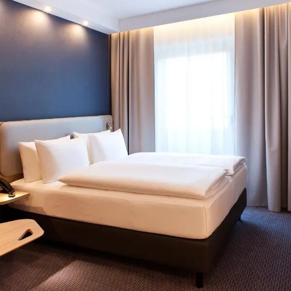Viesnīca Holiday Inn Express Munich - Olympiapark by IHG Minhenē