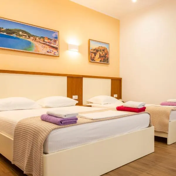 sofia's cozy rooms, hotel en Himarë
