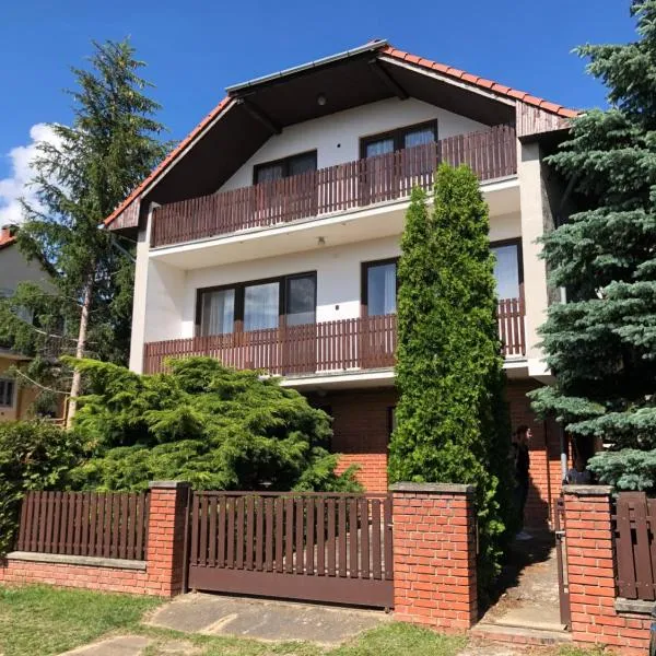Hélium Apartman, hotel v destinaci Hévíz