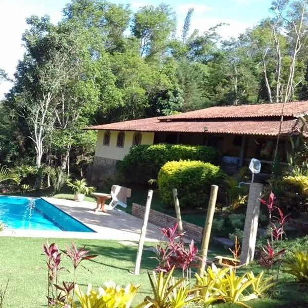 Casa incrível muita privacidade em Condomínio na Serra - Paty do Alferes RJ, hotel in Paty do Alferes