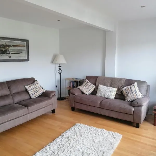 4 Clifden Court, hotel v destinaci Clifden