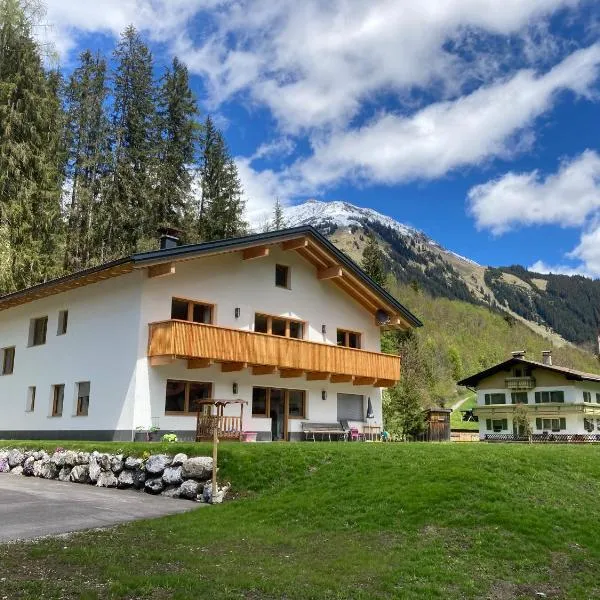 Appartement Bergfuier, hotel v destinaci Holzgau