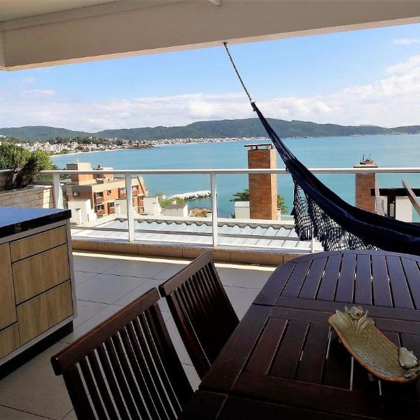 1080 - Apartamento com vista para o mar em Bombinhas