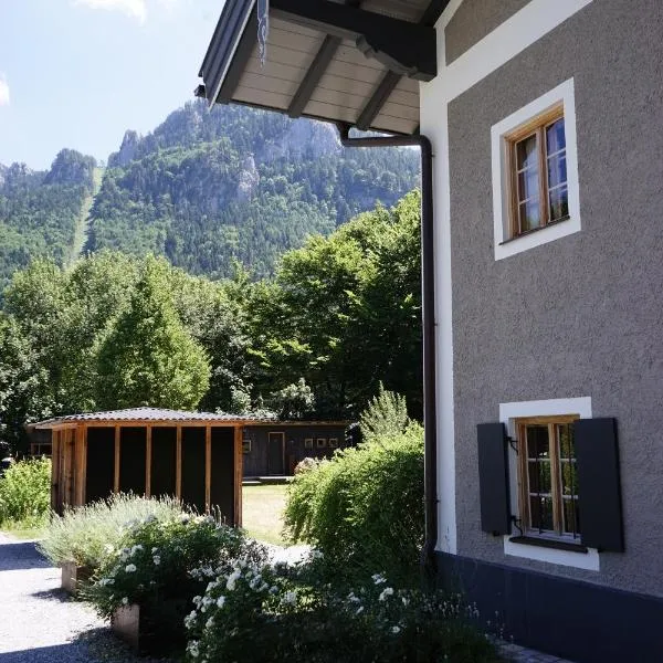 Gästehaus berge、アシャウ・イム・キームガウのホテル