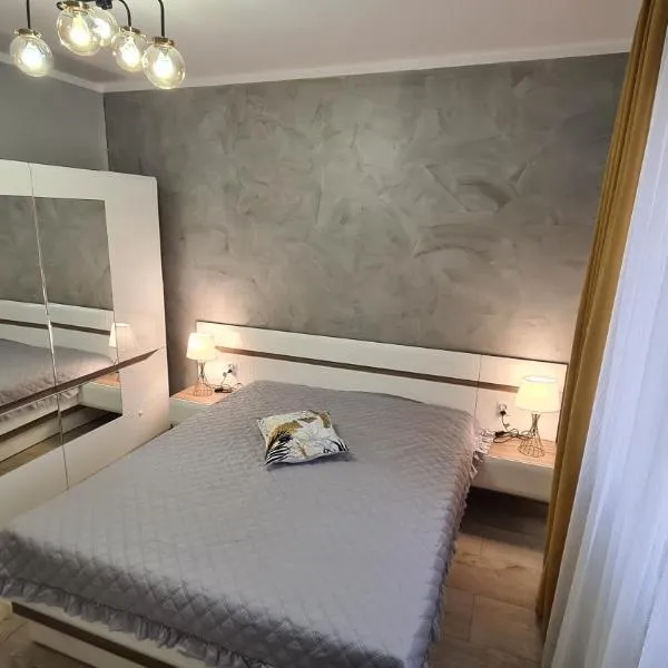 Apartament DeLuxe 3, hotel in Oświęcim