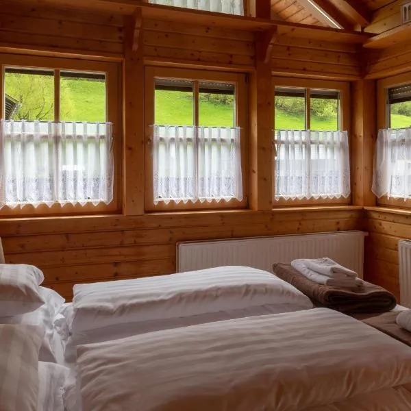 Four Seasons Lodge, hotel in Lackenhof