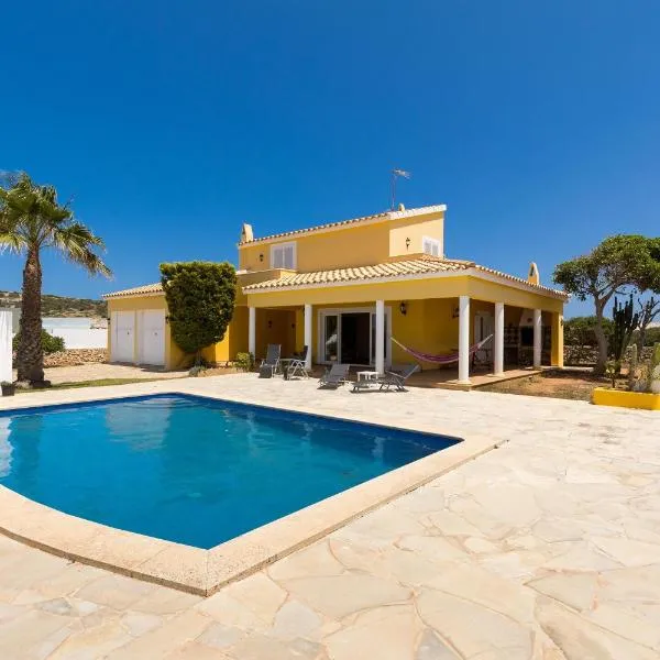 칼라 엔 블라네스에 위치한 호텔 Sa Tramuntana