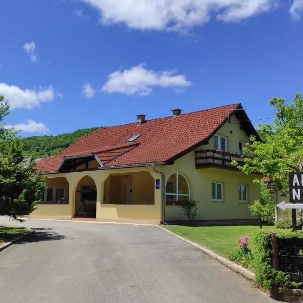 Apartment Nikolina, hotell i Grabovac