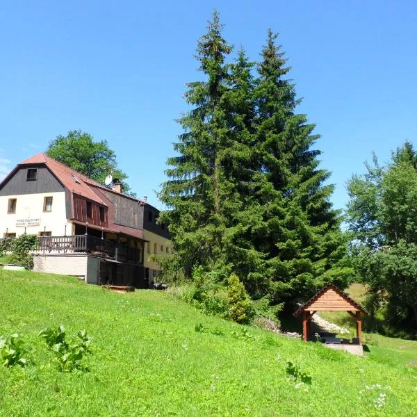 Horská chata Hubert, hotel v destinaci Bedřichov