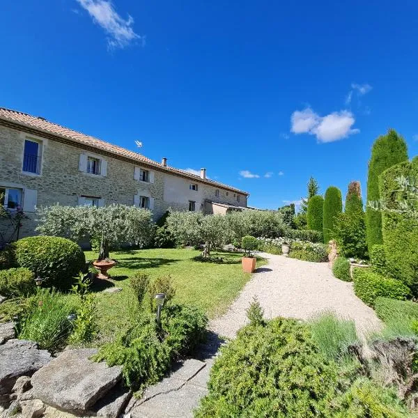 Domaine La Condamine CRILLON LE BRAVE, hotel a Crillon-le-Brave