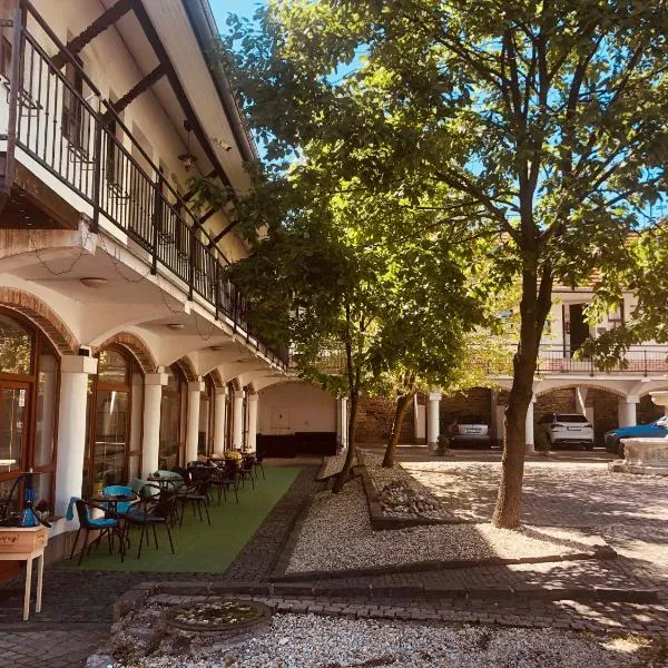 Apartmány Reduta, hotel di Lučenec