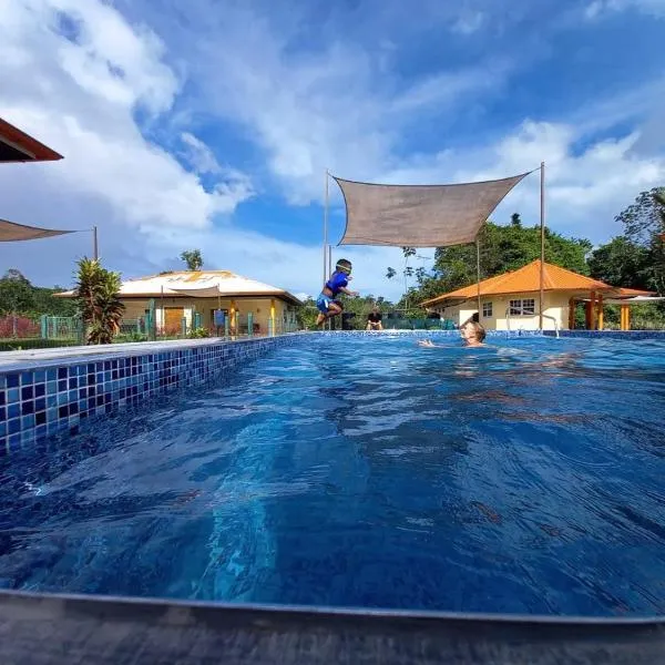 Surinat Luxury Resort, hotel in Boxel