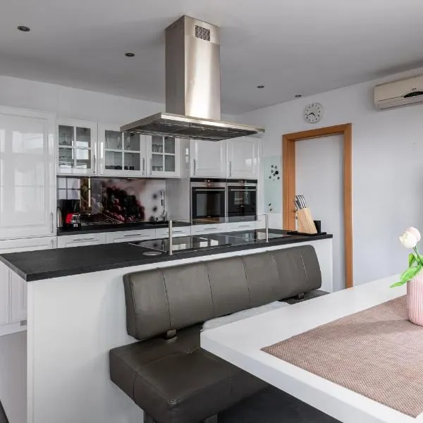 Apartment Lisa, hotel v destinaci Zell am See
