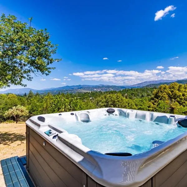 Spectacular Views w/ Hot Tub/BBQ -Yosemite & Bass Lake, מלון בBass Lake Annex