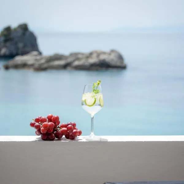 Krioneri Beach Studios, hotel in Parga