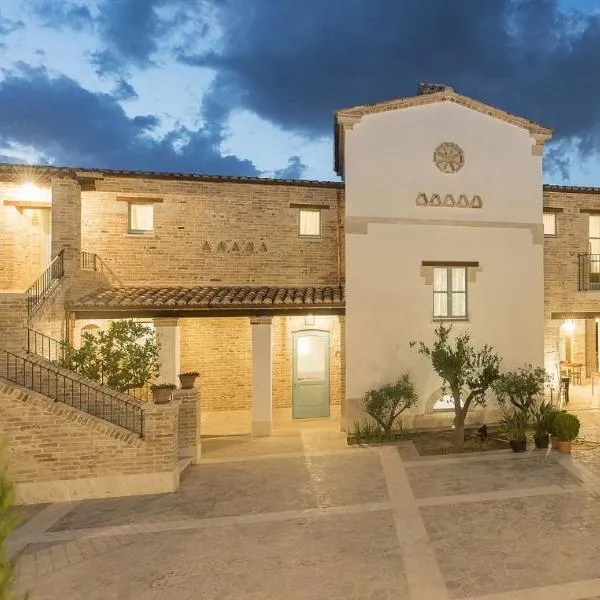 Villa Sant'Angelo, hotel in SantʼOmero