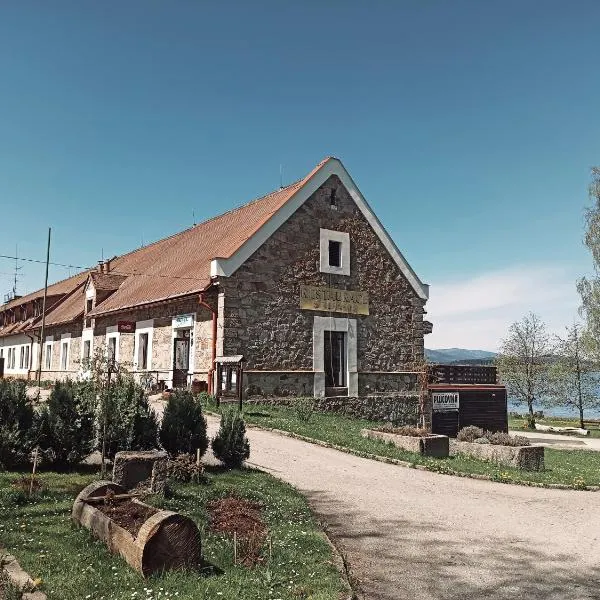 Hotel Jestřábí, hotell sihtkohas Tattern