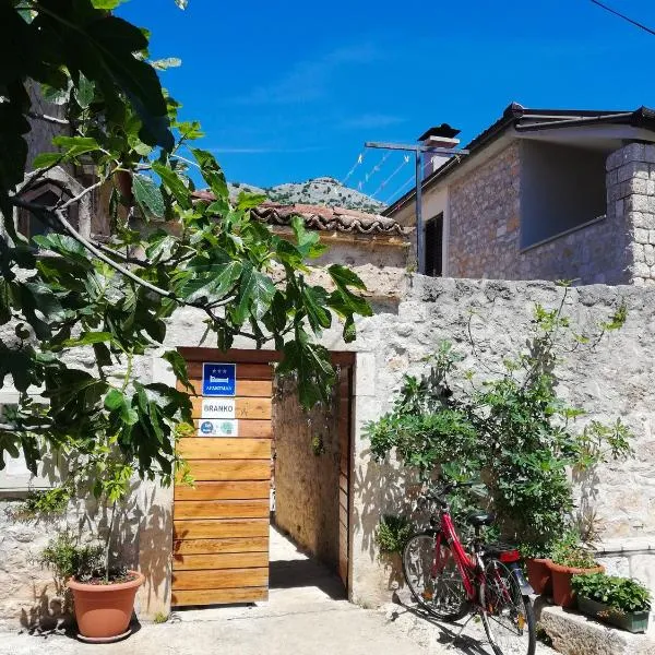 Apartments Branko, hotel in Poljak