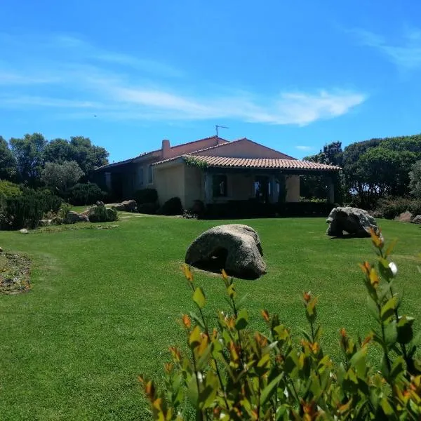 Agriturismo Fioredda: Aglientu şehrinde bir otel