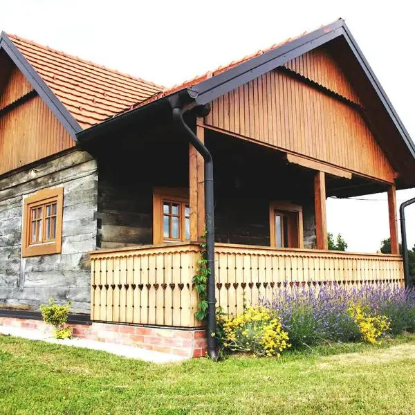 Traditional Croatian Cabins - Nature Therapy, hotel v destinácii Vukomerić