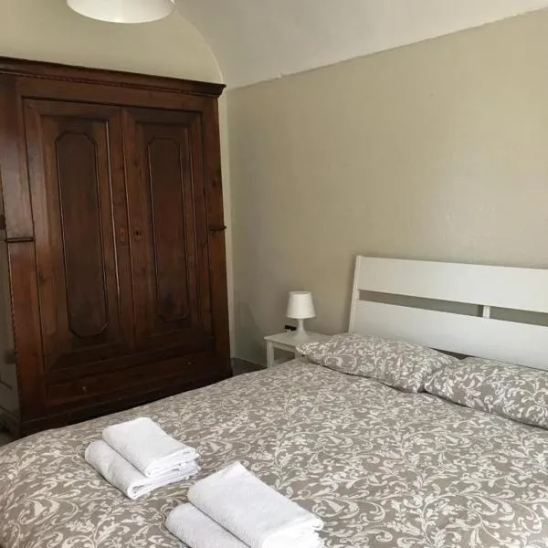 Appartamento i Tulusan a due passi dalle Langhe, hotel Narzoléban