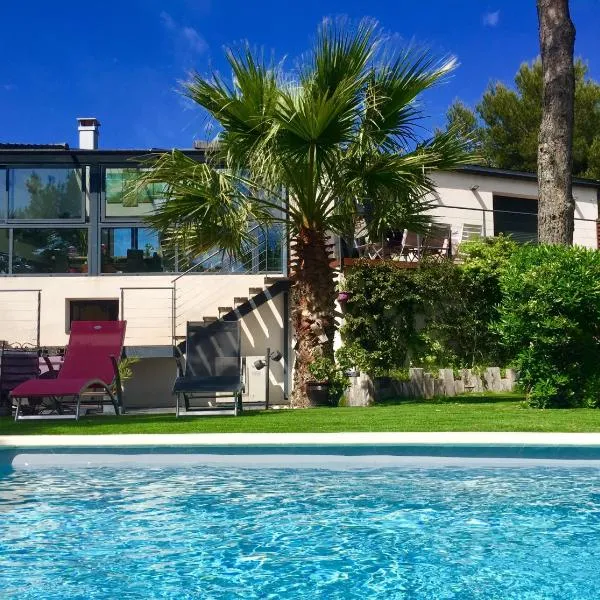 L'ESCALE COTE BLEUE B&B AND Spa – hotel w mieście Sausset-les-Pins