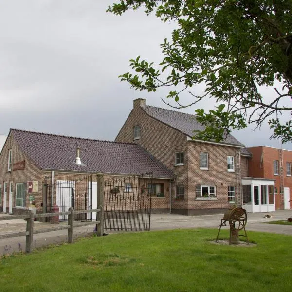 Breeden Steeger Hoeve, hotel em Wingene