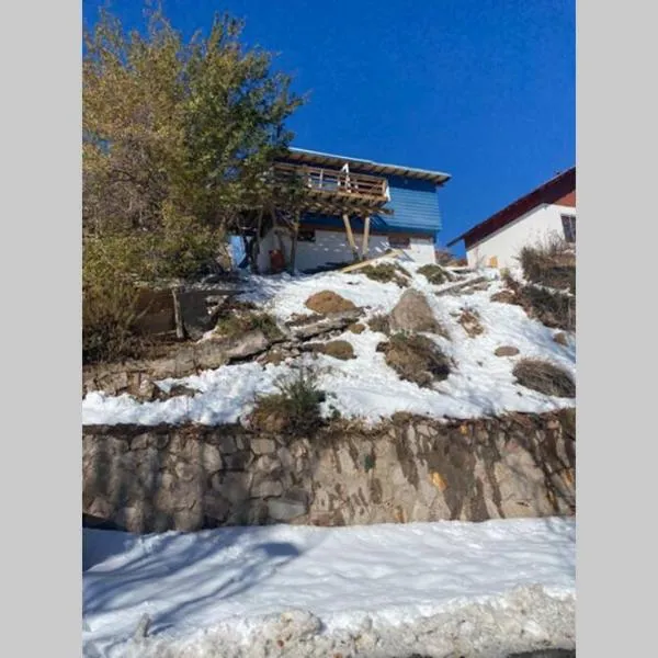 Refugio acogedor en Farellones, hotel in Valle Nevado