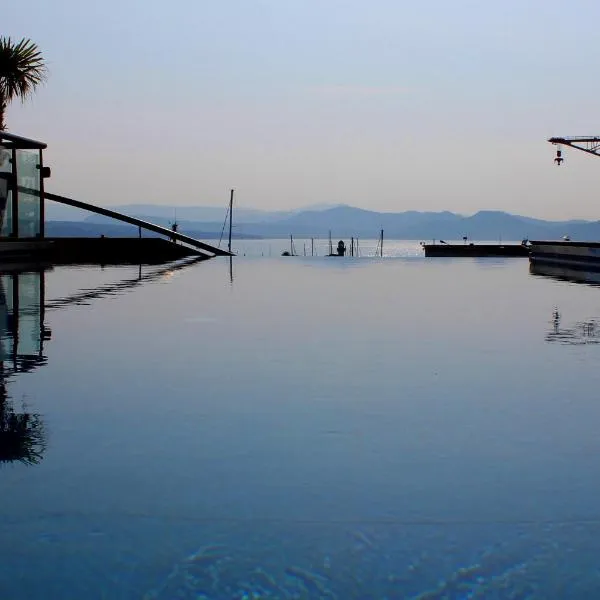 Best Western Premier Hôtel du Vieux-Port – hotel w mieście La Ciotat
