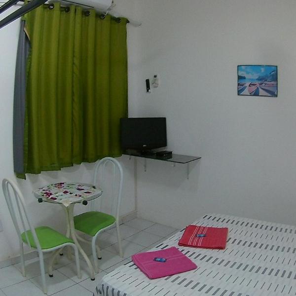 Seu Apto Praia da Costa 6 Cama de Casal e Opcional Pequena Cama Solteiro Simples Barato Local Excelente Ar Cond TV Microondas Todo seu Centro - Foto 5