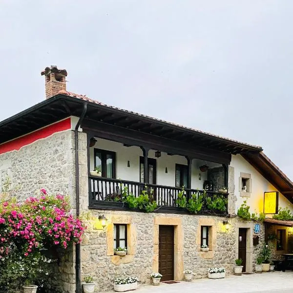 Hotel Alda, hotel v destinaci Avín