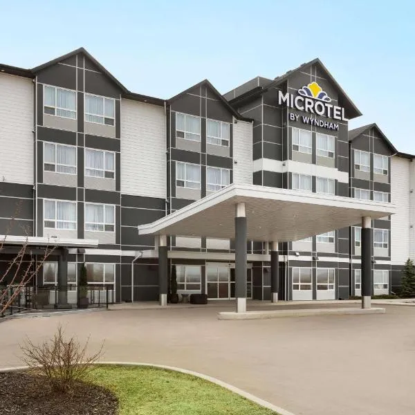 Microtel Inn & Suites by Wyndham Bonnyville: Bonnyville şehrinde bir otel