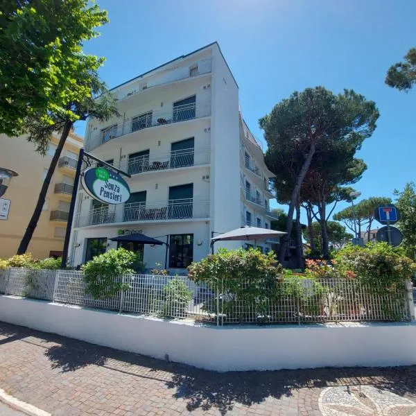 Hotel Senza Pensieri Riccione, hôtel à Riccione