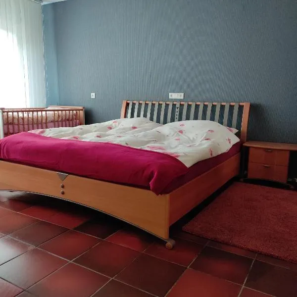 Monteurwohnung Rhede No 1 im EG, hotel in Rhede