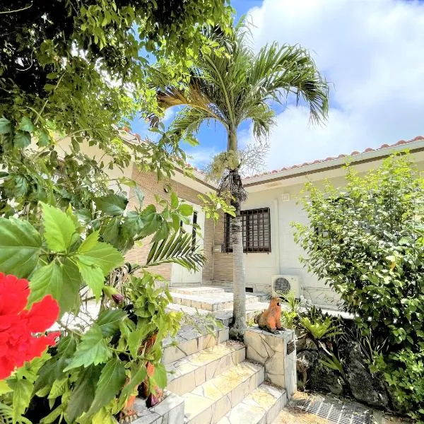Mariudo / Two-Bedroom & a Japanese-style-room House, hotel in Ishigaki Island