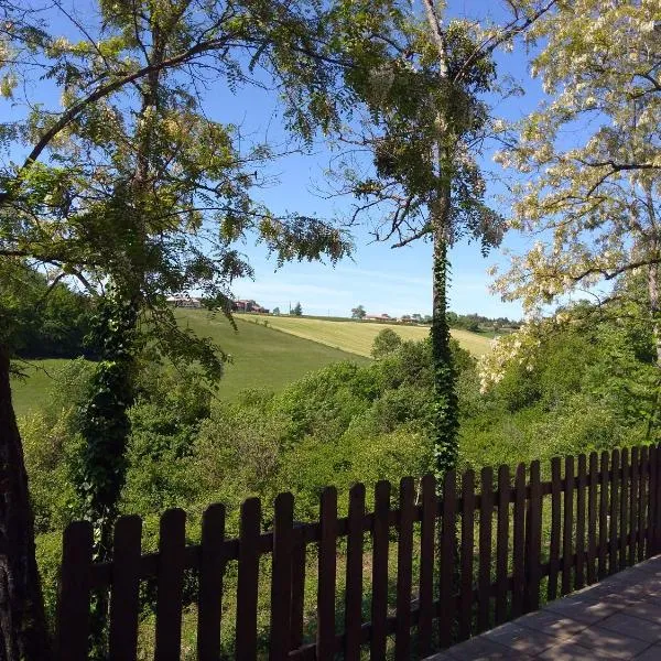 Gîte en pleine nature proche du lac de la Gimone – hotel w mieście Saint-Blancard