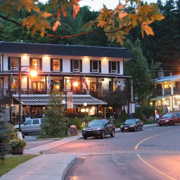 Hotel Mont-Tremblant, отель в Мон-Трамблане