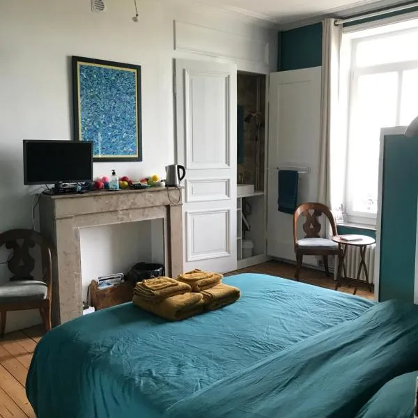 Chambre cosy dans maison de maître, hotel v destinaci Boulogne-sur-Mer