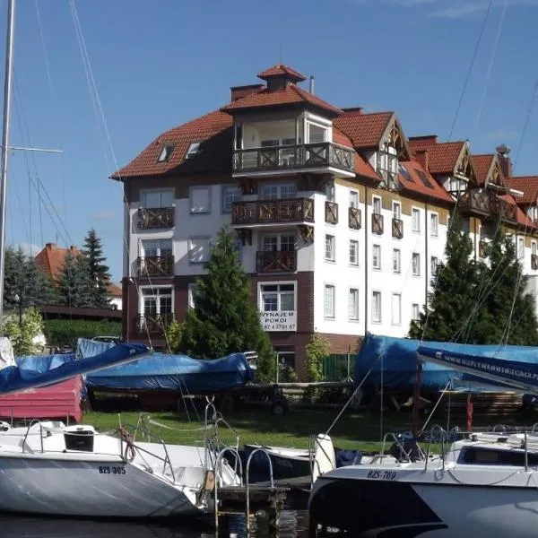 Prywatne apartamenty z widokiem na Port lub Zamek Krzyżacki, hotell i Ogonki