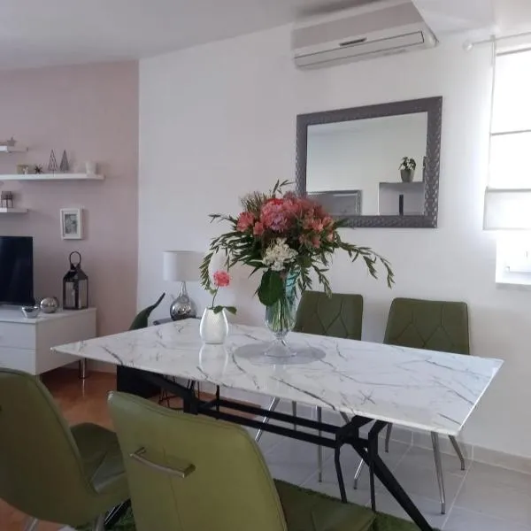 Apartmani Bruna, hotel v destinaci Jezera