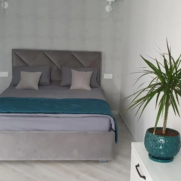 Квартира в центре, hotel in Poltava