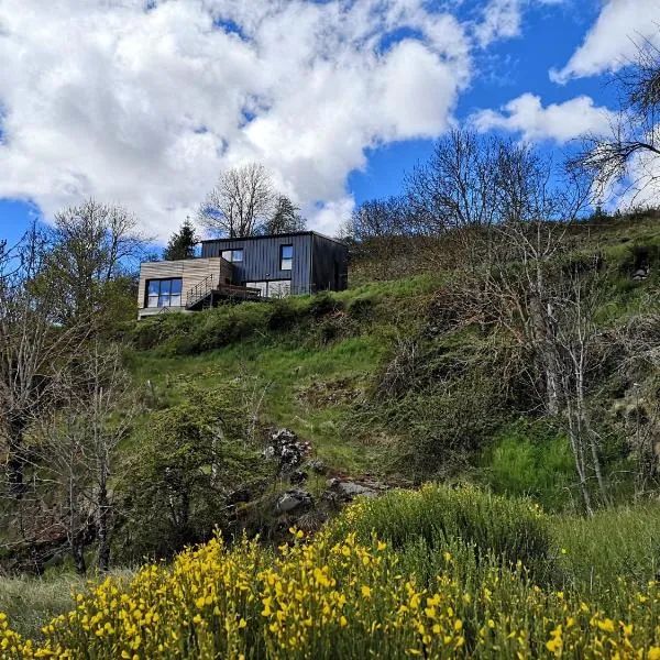 Maison d'architecte en pleine nature, hotel in Salettes