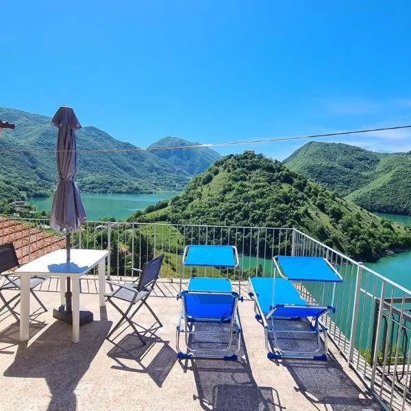 Amazing Lake View, hotel in Colle di Tora