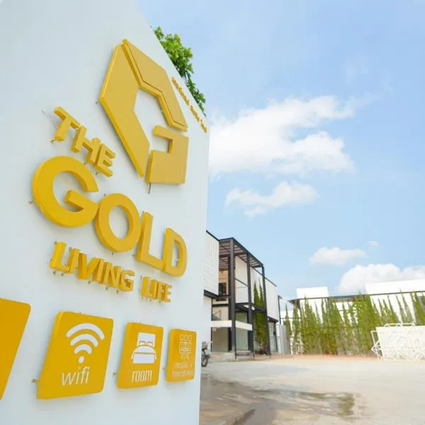 The Gold Living Life – hotel w mieście Thung Song