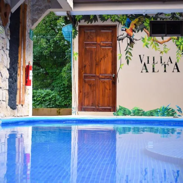Apartotel VILLA ALTA TAMARINDO, hotel v destinaci Tamarindo