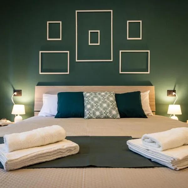 Green Pearl ✰✰✰✰✰ Appartamento a 100 metri dal lago, hotel em Arona