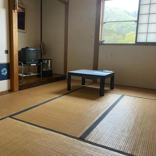 Guest House Shiroikiseki, hotel a Toyama