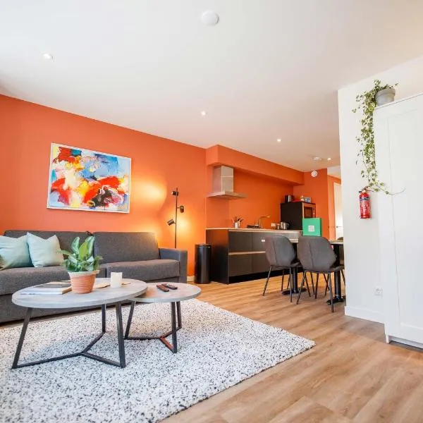 Trendy Design 55m2 Apartment with Balcony - DB6B, Hotel in ’s-Hertogenbosch